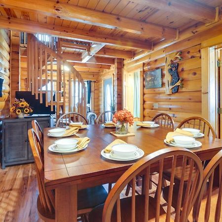 Lovely Gatlinburg Cabin With Private Hot Tub! Exteriör bild