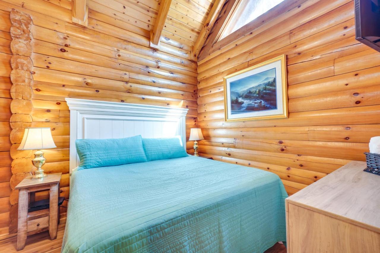 Lovely Gatlinburg Cabin With Private Hot Tub! Exteriör bild