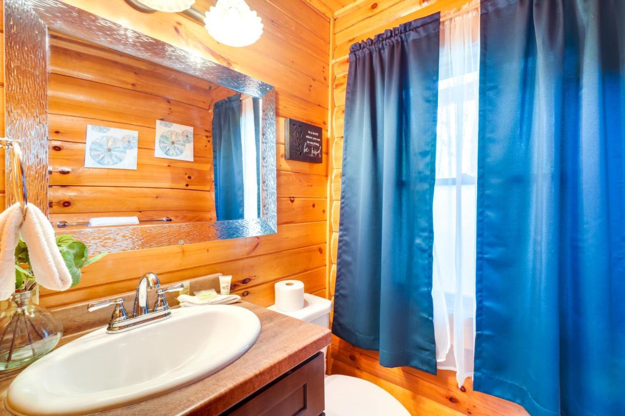 Lovely Gatlinburg Cabin With Private Hot Tub! Exteriör bild