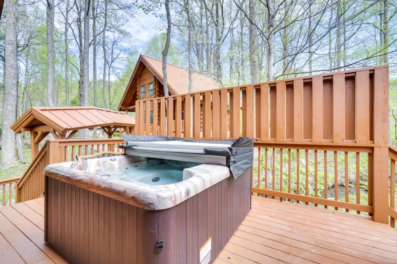 Lovely Gatlinburg Cabin With Private Hot Tub! Exteriör bild