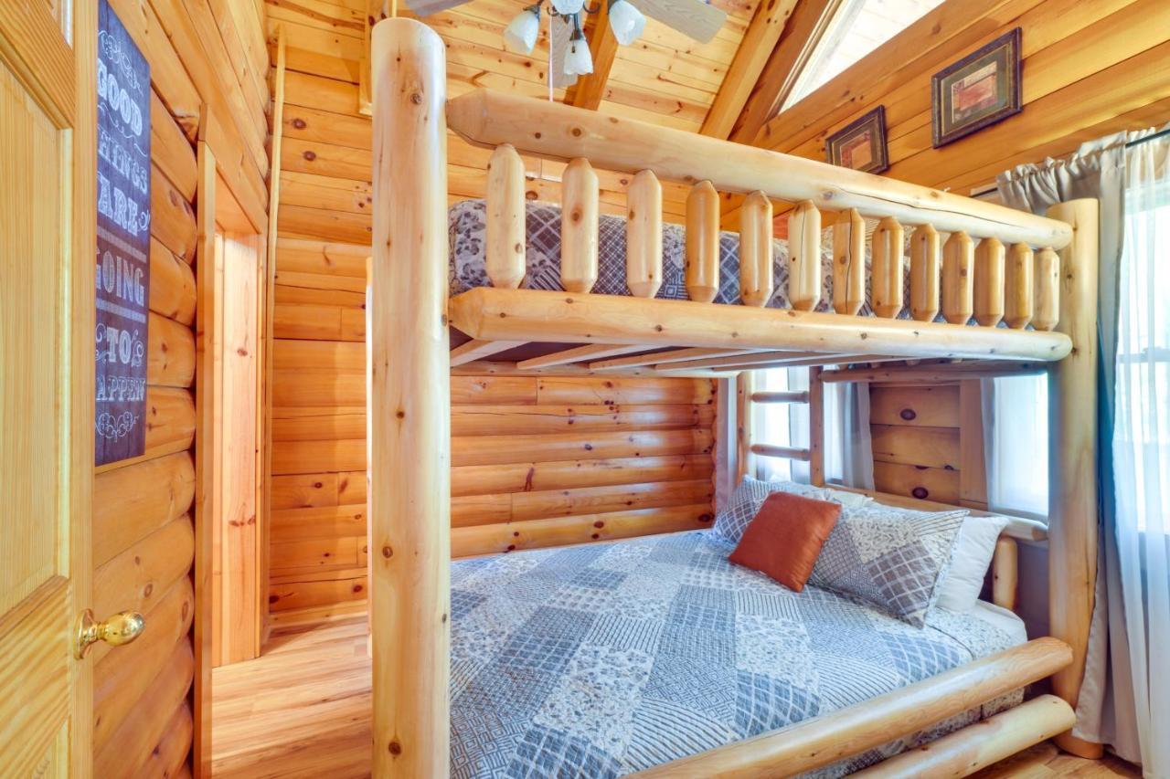 Lovely Gatlinburg Cabin With Private Hot Tub! Exteriör bild